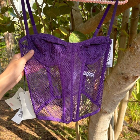 uo fishnet corset - Picture 4 of 7